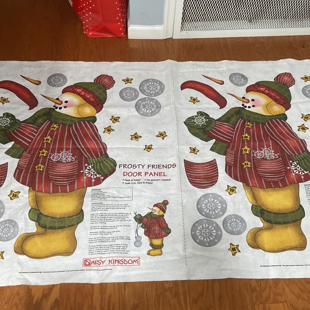 Daisy Kingdom Frosty Friends Felt Door Panel #0958 Mr. Blizzard